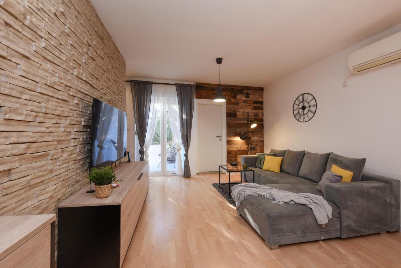 L&R Luxury Apartment- Free Parking Zadar Eksteriør bilde