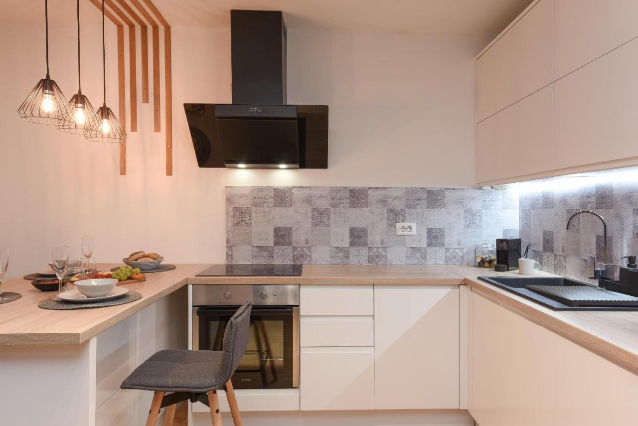 L&R Luxury Apartment- Free Parking Zadar Eksteriør bilde